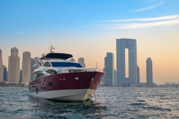 110ft Jacuzzi Yacht - Image 4