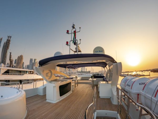 110ft Jacuzzi Yacht - Image 5