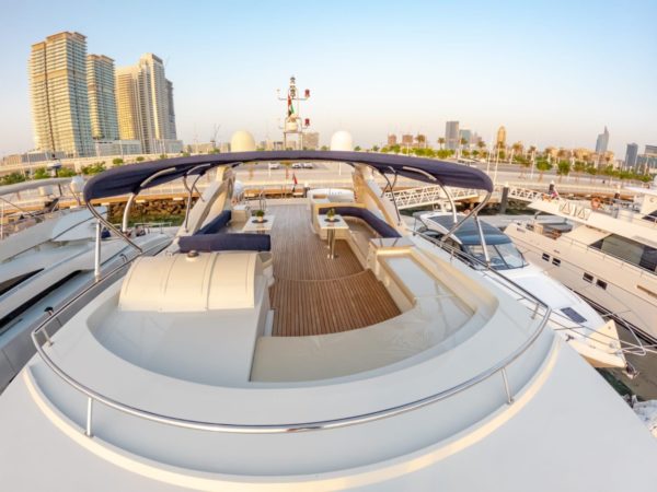 110ft Jacuzzi Yacht - Image 24