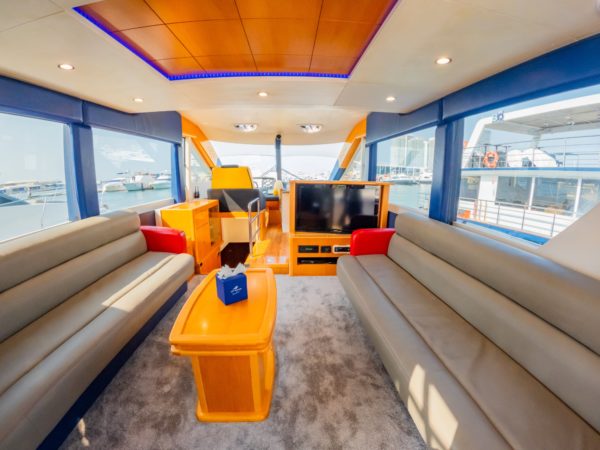 63ft Luxury Yacht - Image 11