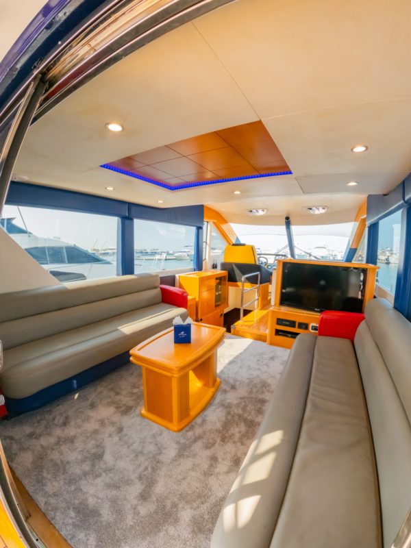 63ft Luxury Yacht - Image 12