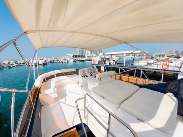 63ft Luxury Yacht - Image 13