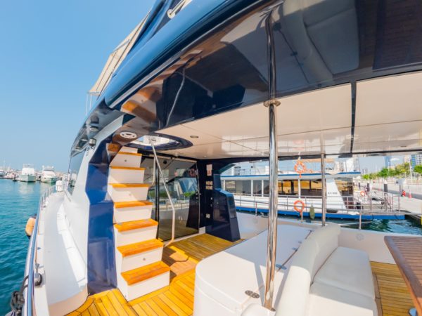 63ft Luxury Yacht - Image 21