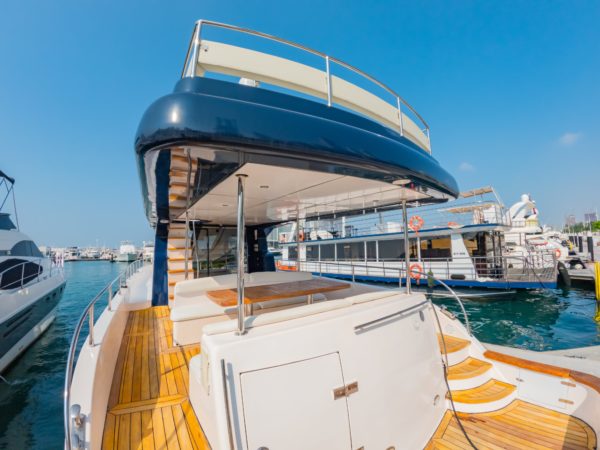 63ft Luxury Yacht - Image 23